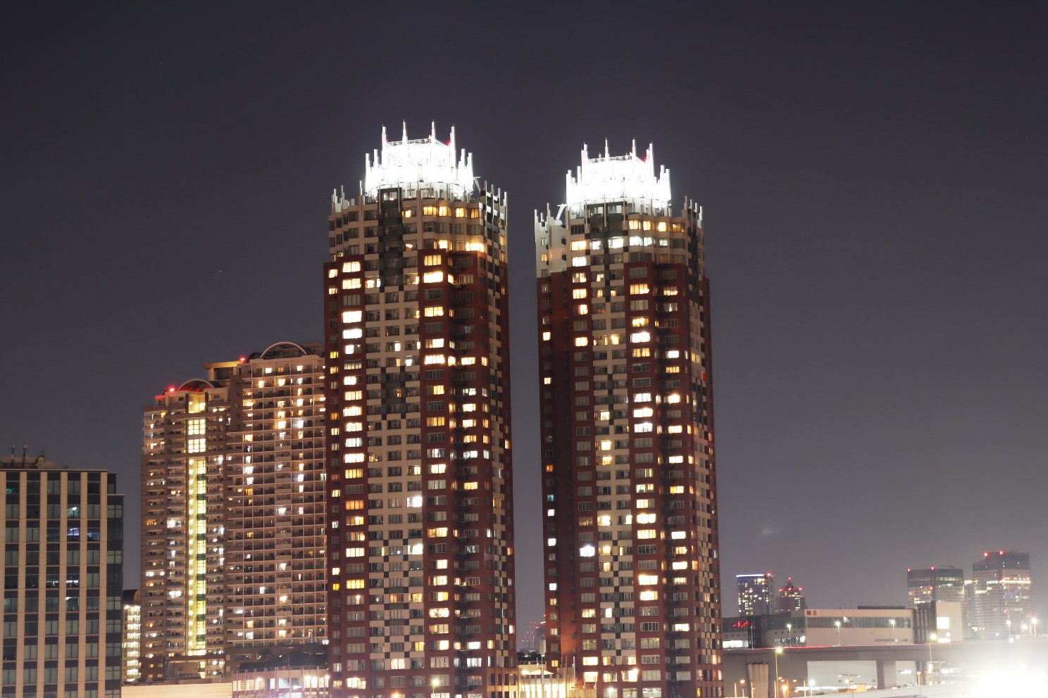 お台場 青海駅連絡橋 ザ・タワーズ台場