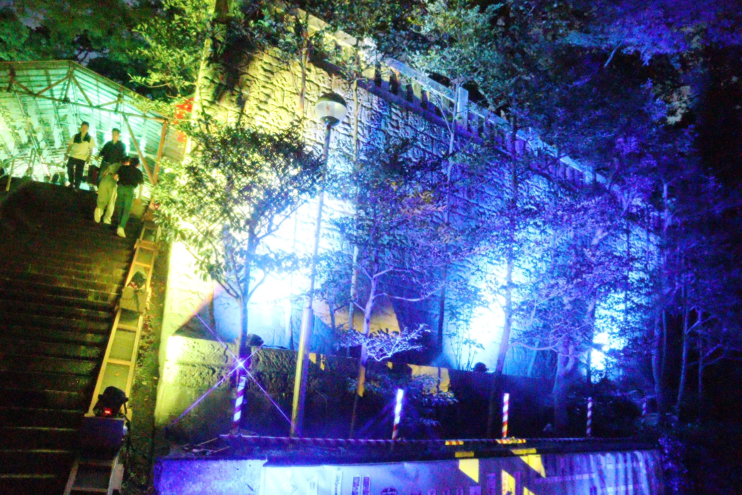 江の島 瑞心門から辺津宮へ 江の島灯篭2024