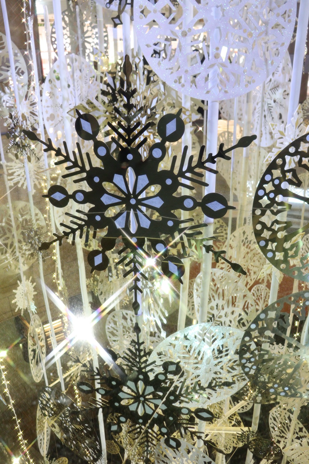 六本木ヒルズ ウェストウォーク2階南吹き抜け West Walk Decoration