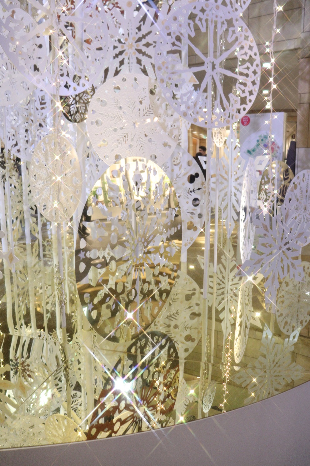 六本木ヒルズ ウェストウォーク2階南吹き抜け West Walk Decoration