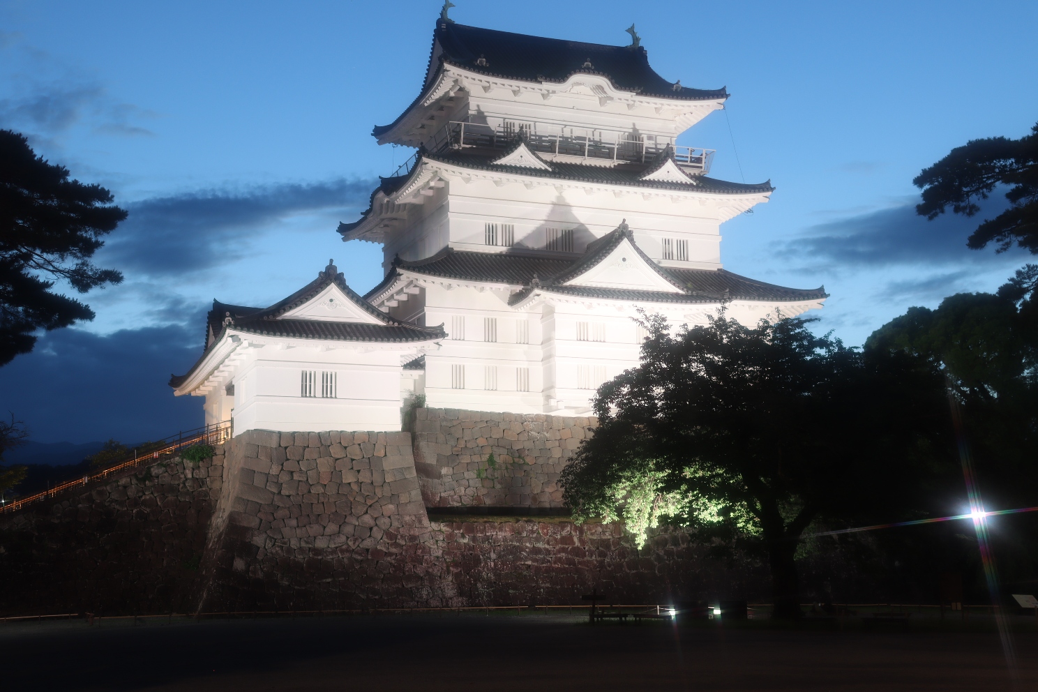 小田原城址公園 あじさい花菖蒲まつり 天守閣